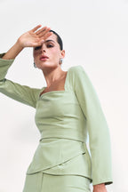 Elegantný oblek s opaskom, olivový KA.EL