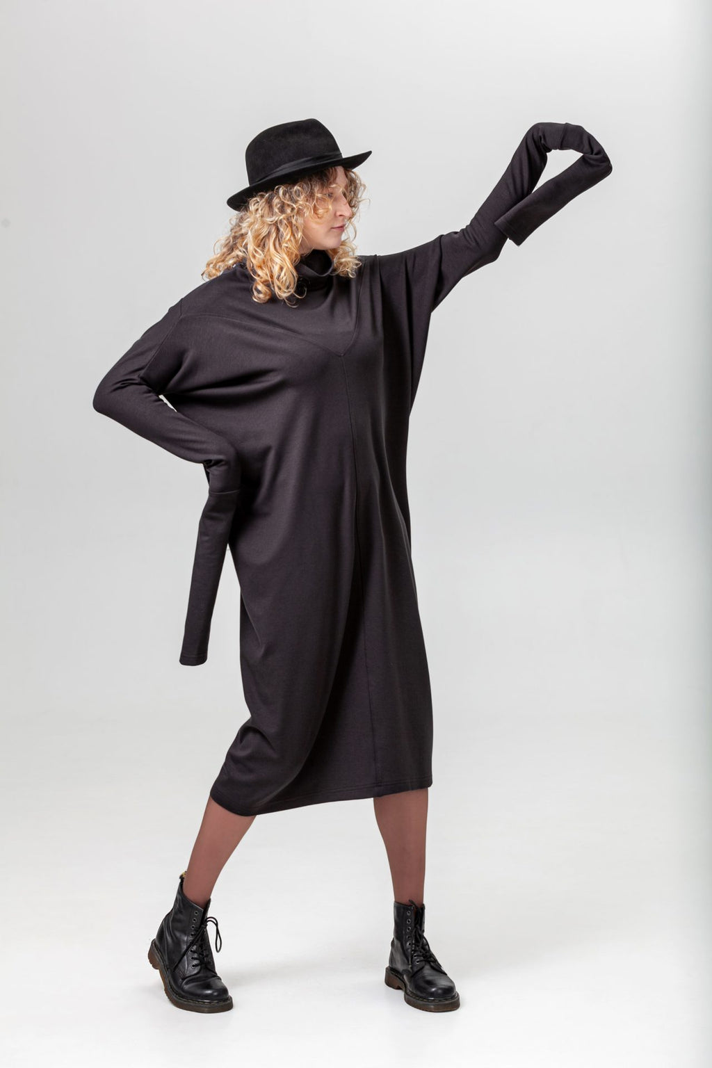 Сукня "Who is she?" від htv mlf