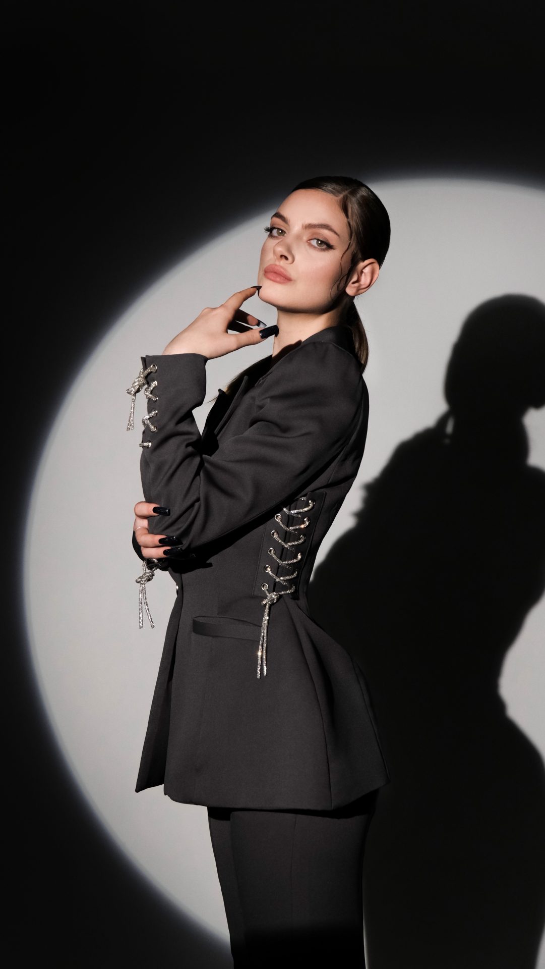 Жакет з люверсами GoldenRatio, чорний