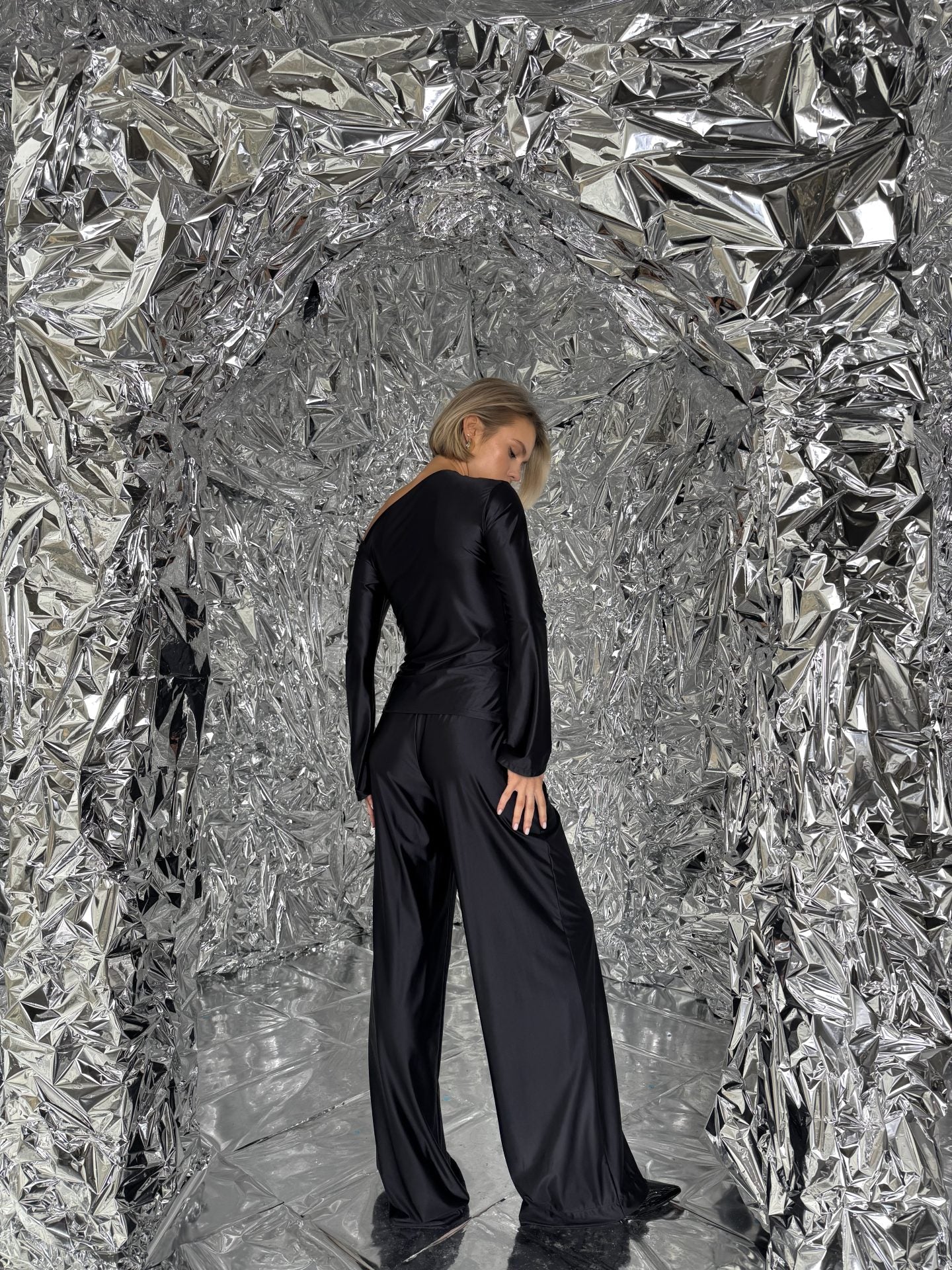 Чорний костюм вечірній KA.EL