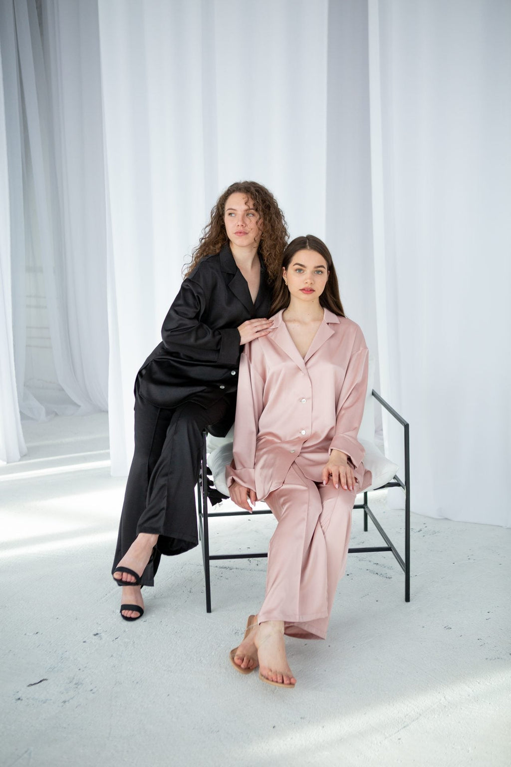 Hodvábny oblek Dolly od FAYNA