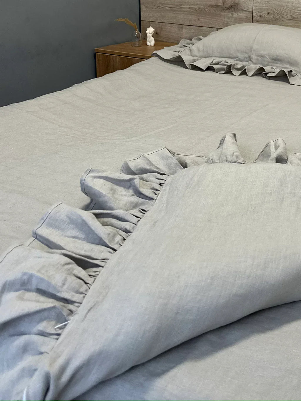 Комплект постільної білизни з рюшами з натурального мягкого льону, двоспальний від SAVE yourself