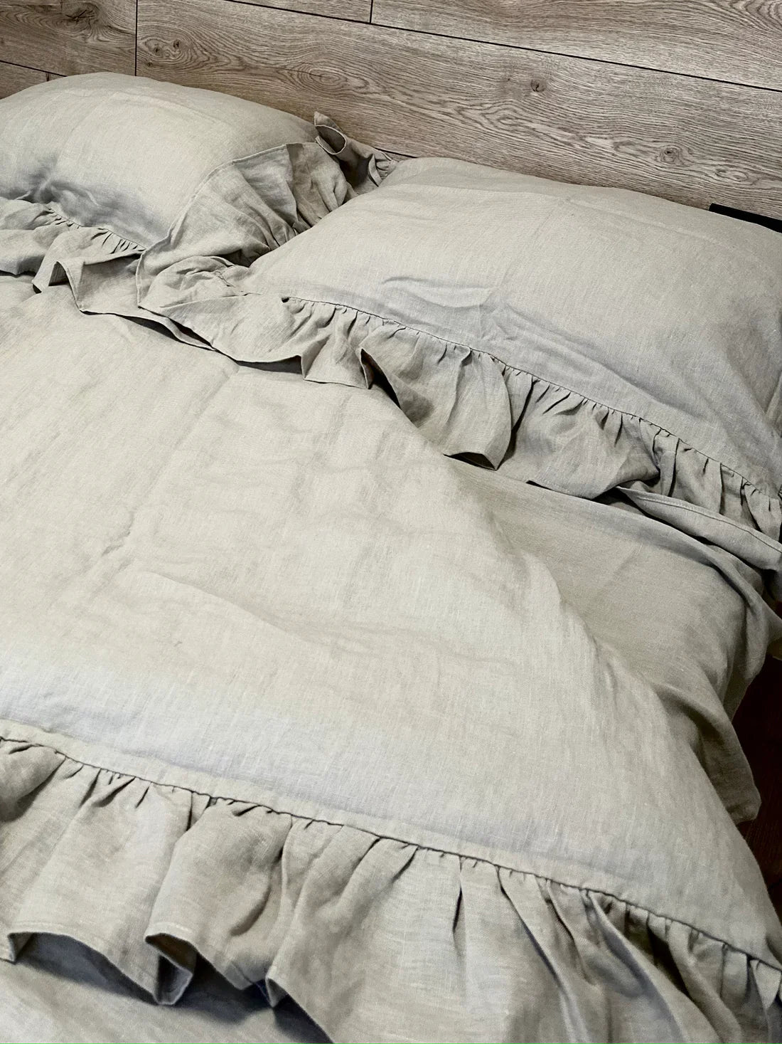 Комплект постільної білизни з рюшами з натурального мягкого льону, двоспальний від SAVE yourself