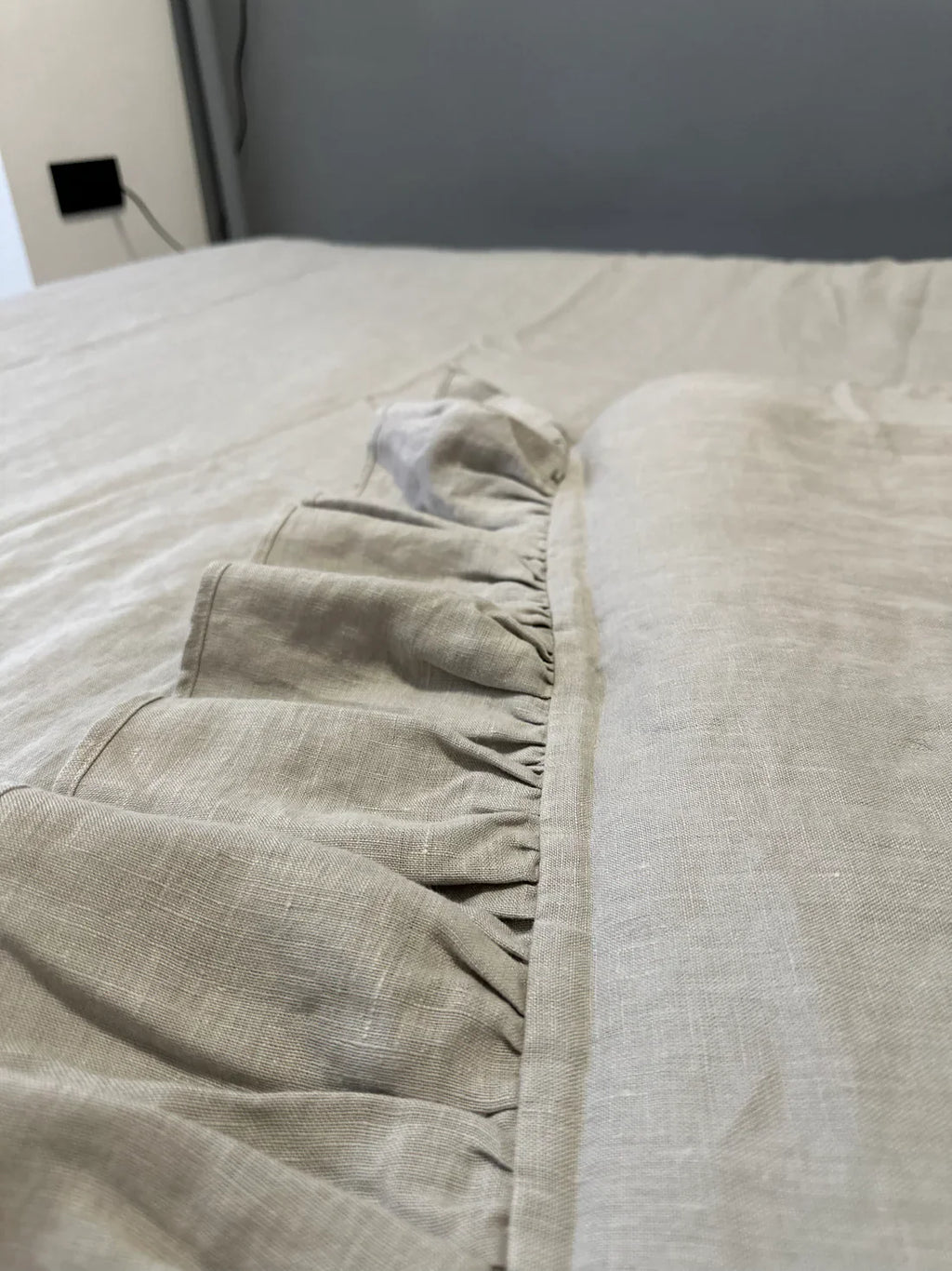 Комплект постільної білизни з рюшами з натурального мягкого льону, двоспальний від SAVE yourself