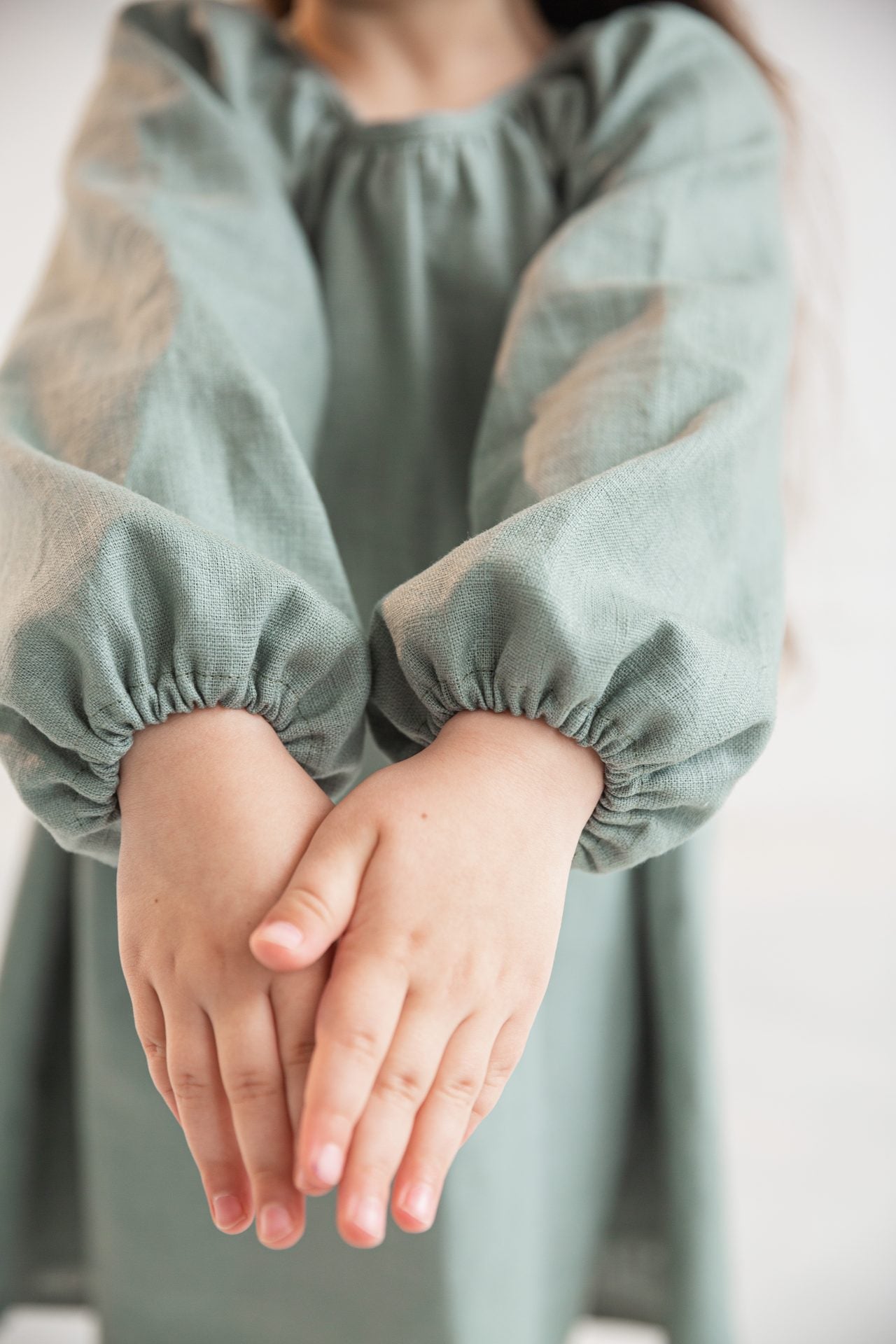 Дитяча сукня "Віра" з кропиви в кольорі "Шавлія" від VIRA APPAREL