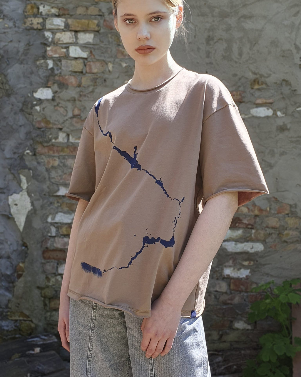 Футболка принт «Річка  Дніпро з назвами міст України» від бренду SomeUrbanMonk