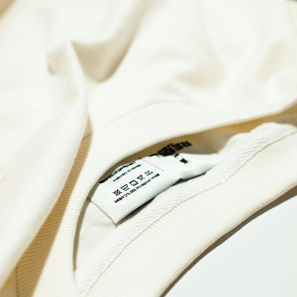 Unisex tričko s nápisom Rising Sun od REBELpatterns