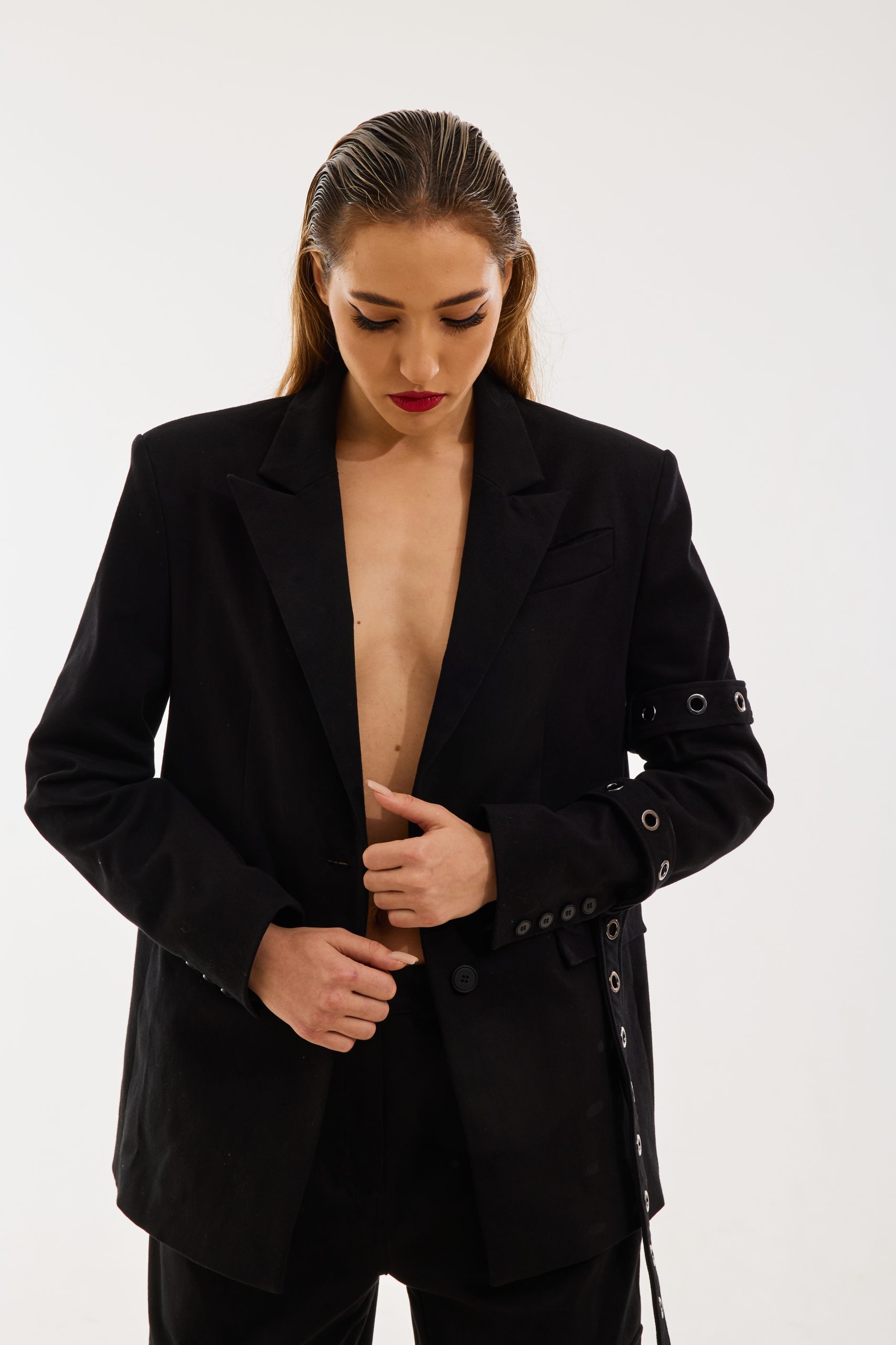 Жакет чорний BRU