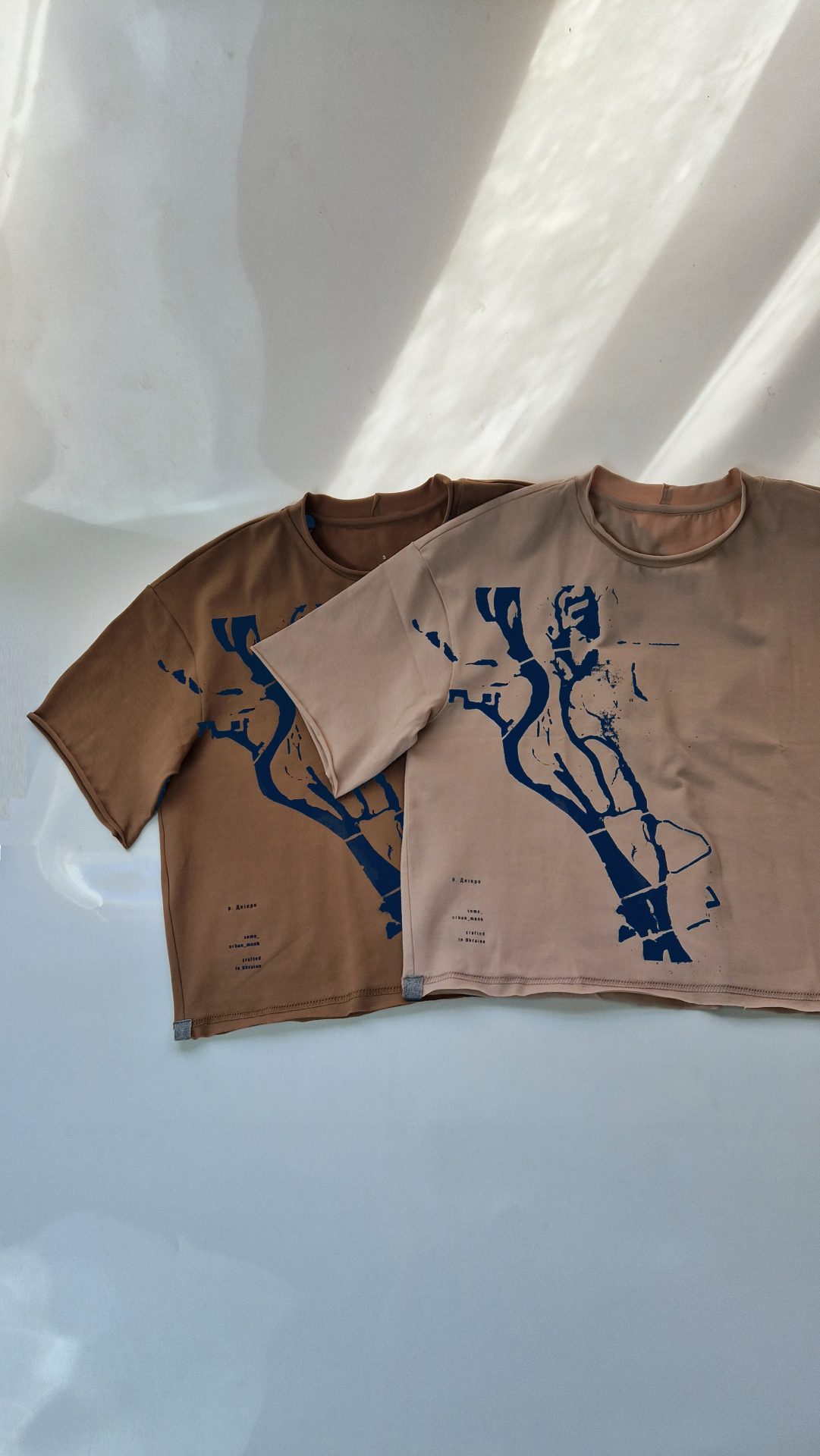 Футболка crop принт «Річка Дніпро (Київ)» від бренду SomeUrbanMonk