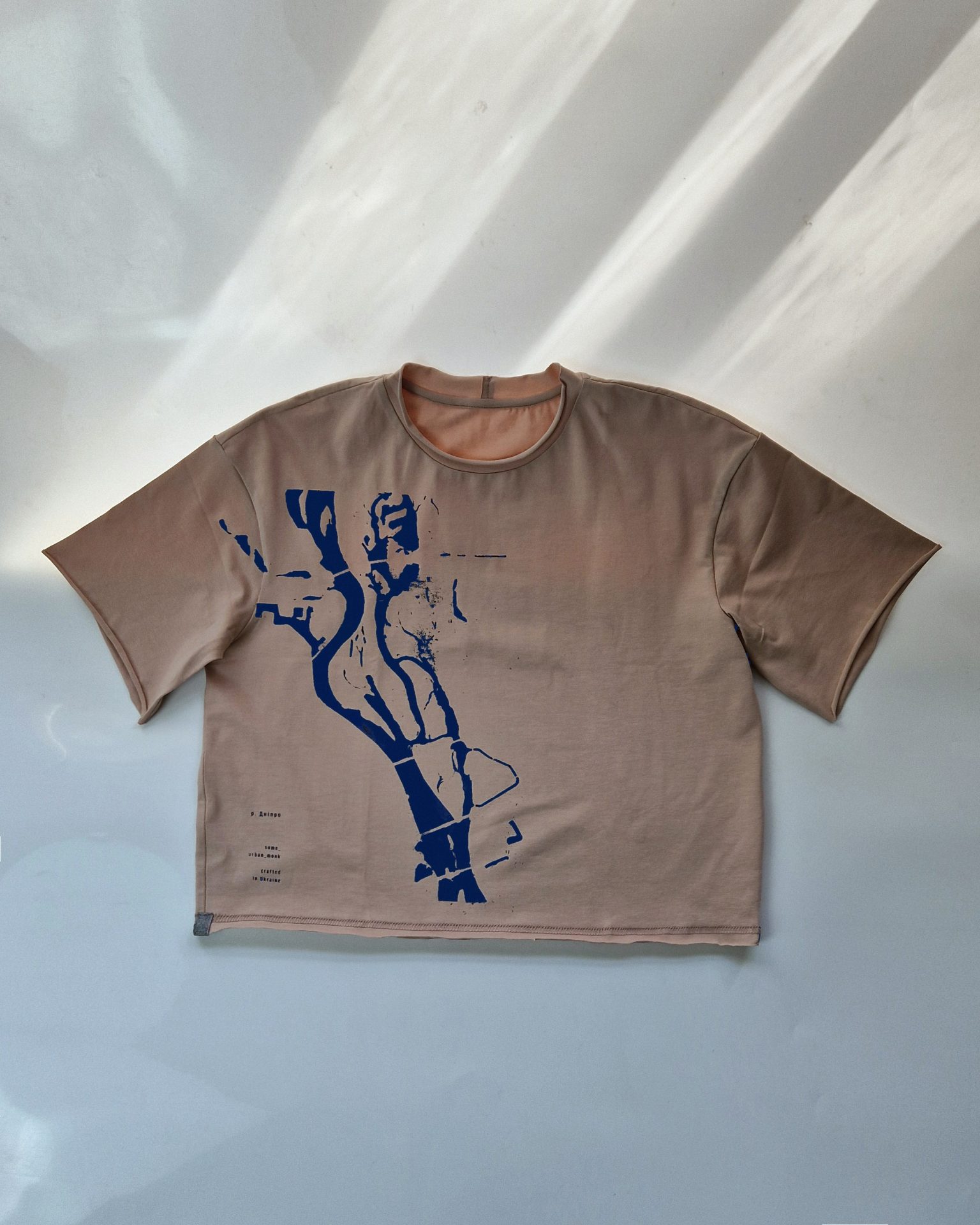 Футболка crop принт «Річка Дніпро (Київ)» від бренду SomeUrbanMonk