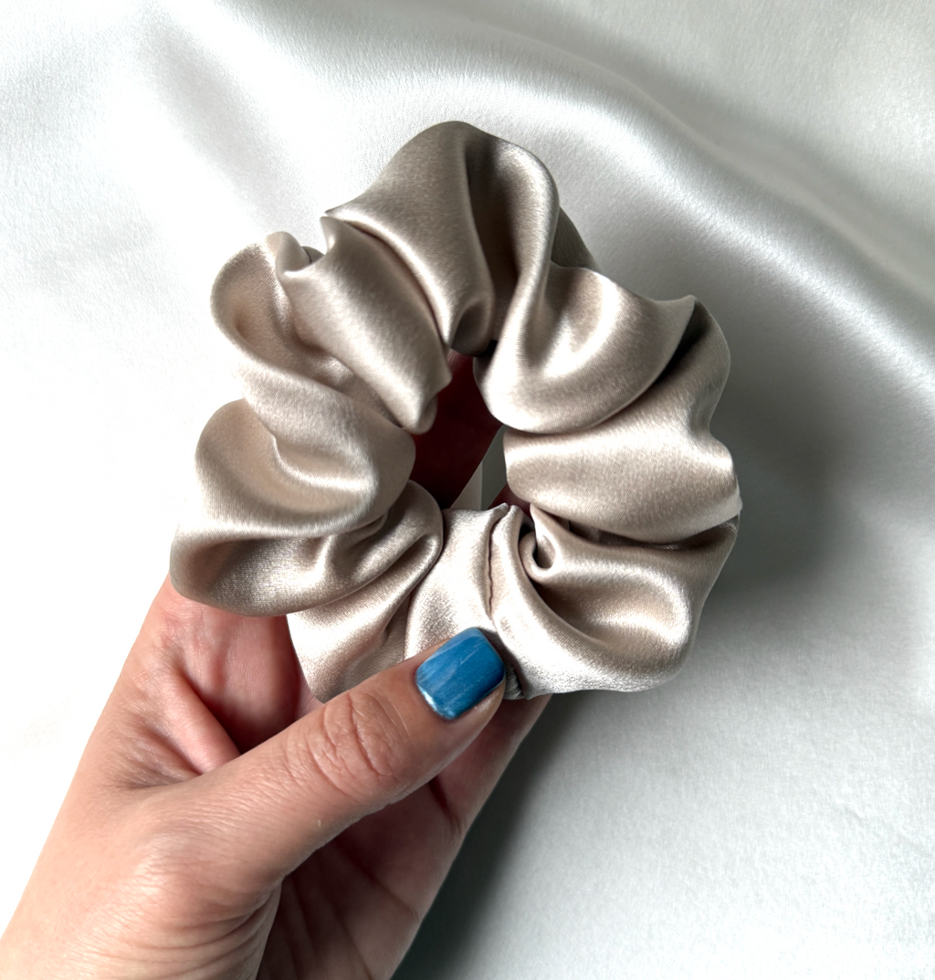 Шовкова резиночка "Пишна", багато кольорів, 22 момі