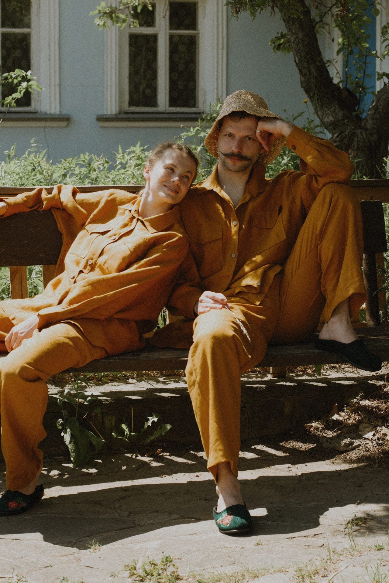 Лляний костюм Rising Sun унісекс від REBELpatterns