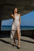 Hodvábne midi šaty od FAYNA