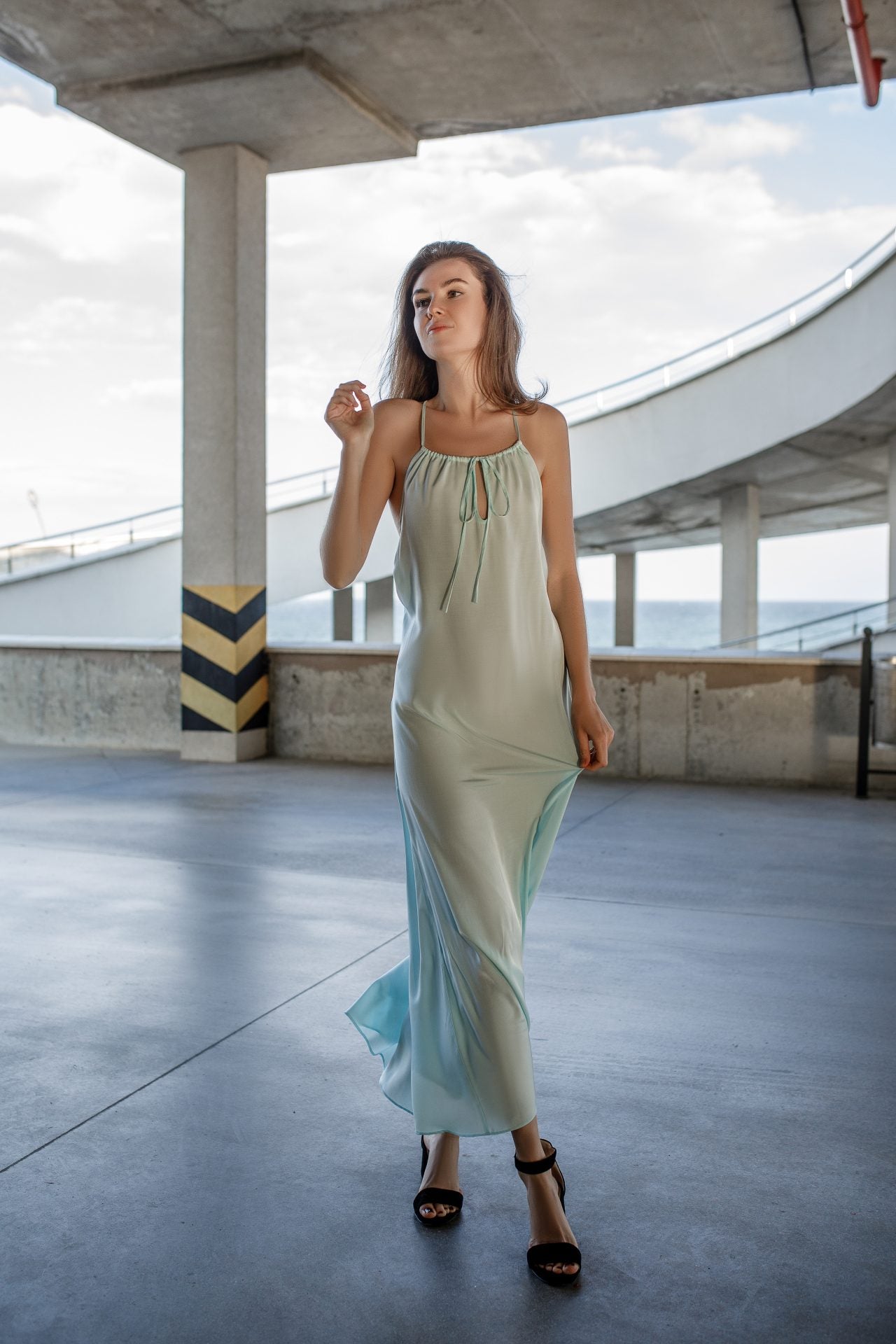 Літня сукня Олга з відкритою спиною від FAYNA