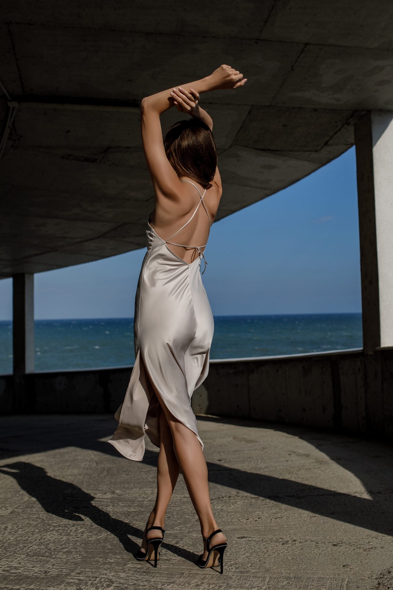 Шовкова cукня Міді від FAYNA