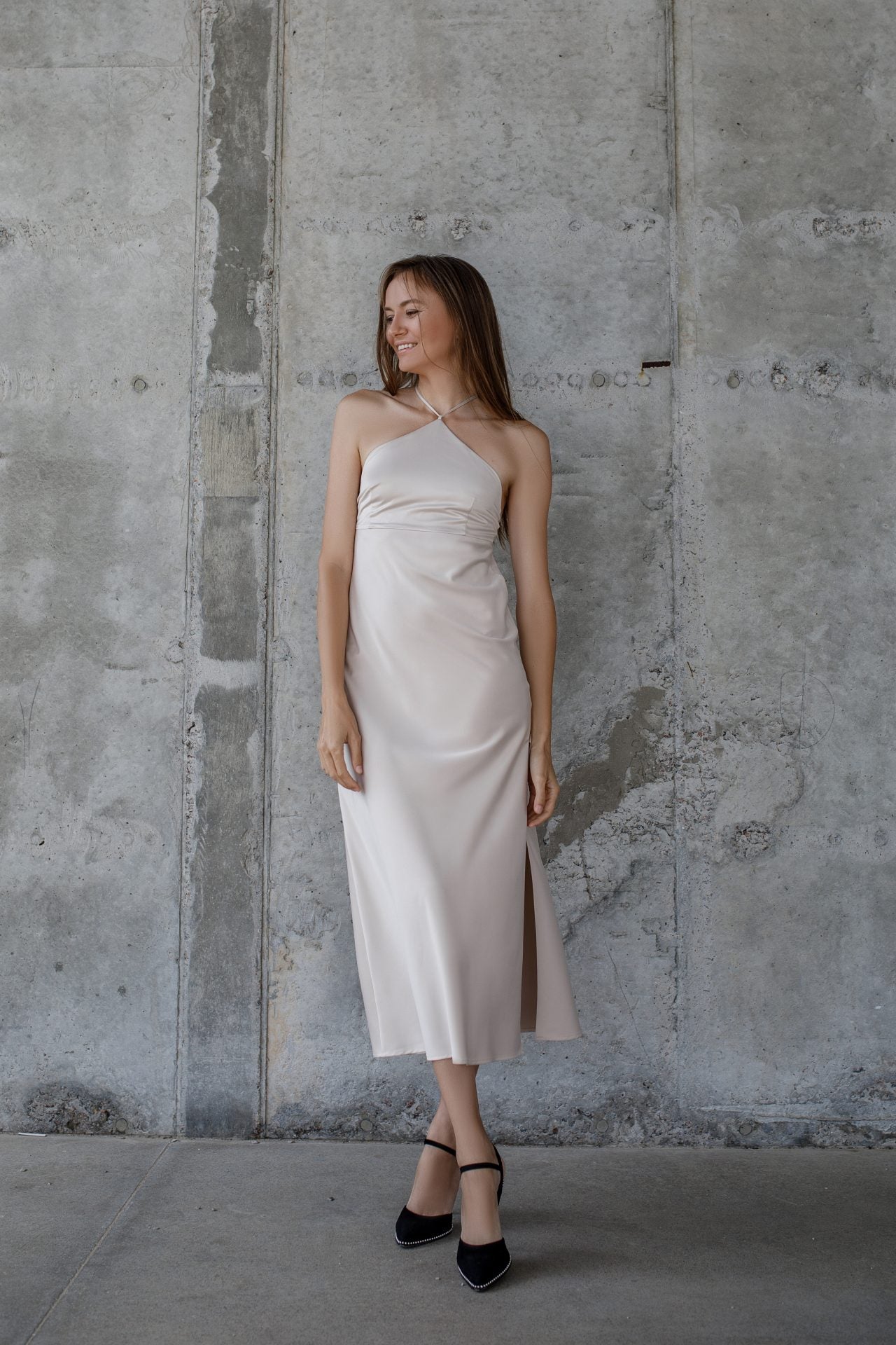 Hodvábne midi šaty od FAYNA