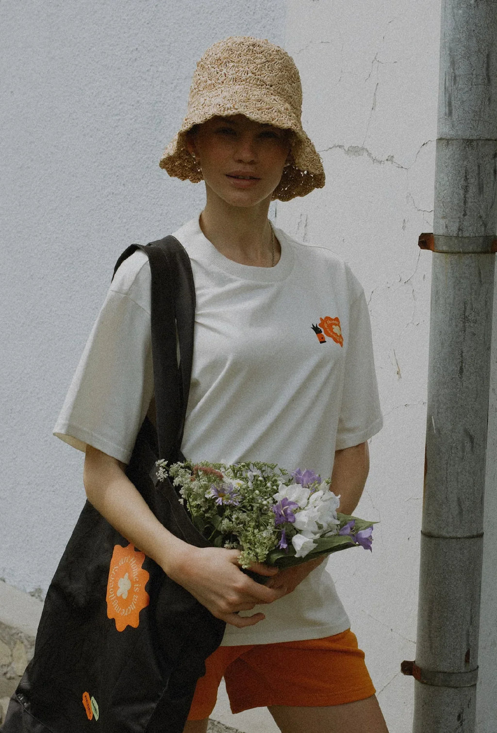 Unisex tričko Marigolds od REBELpatterns