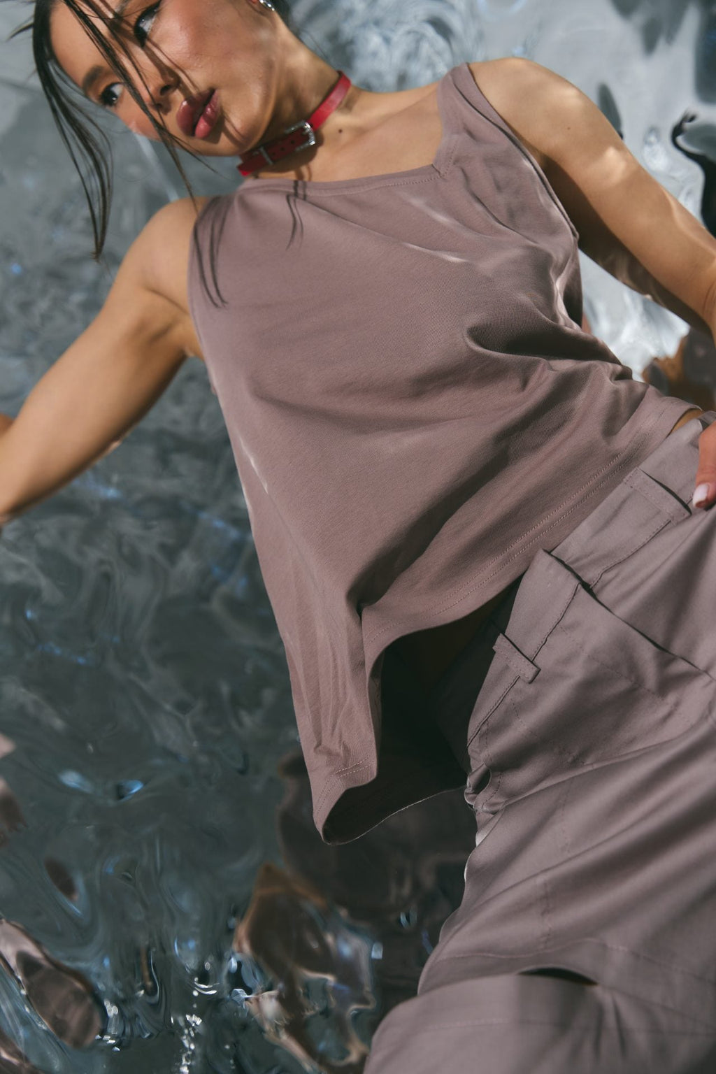 Asymetrické tričko, 4 farby BRU