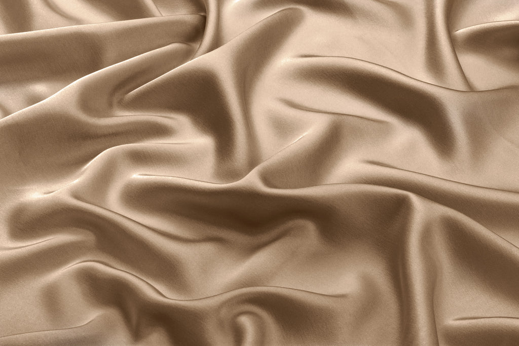 Hodvábny top s labuťou od FAYNA