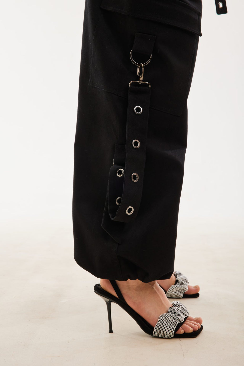 Карго чорні BRU