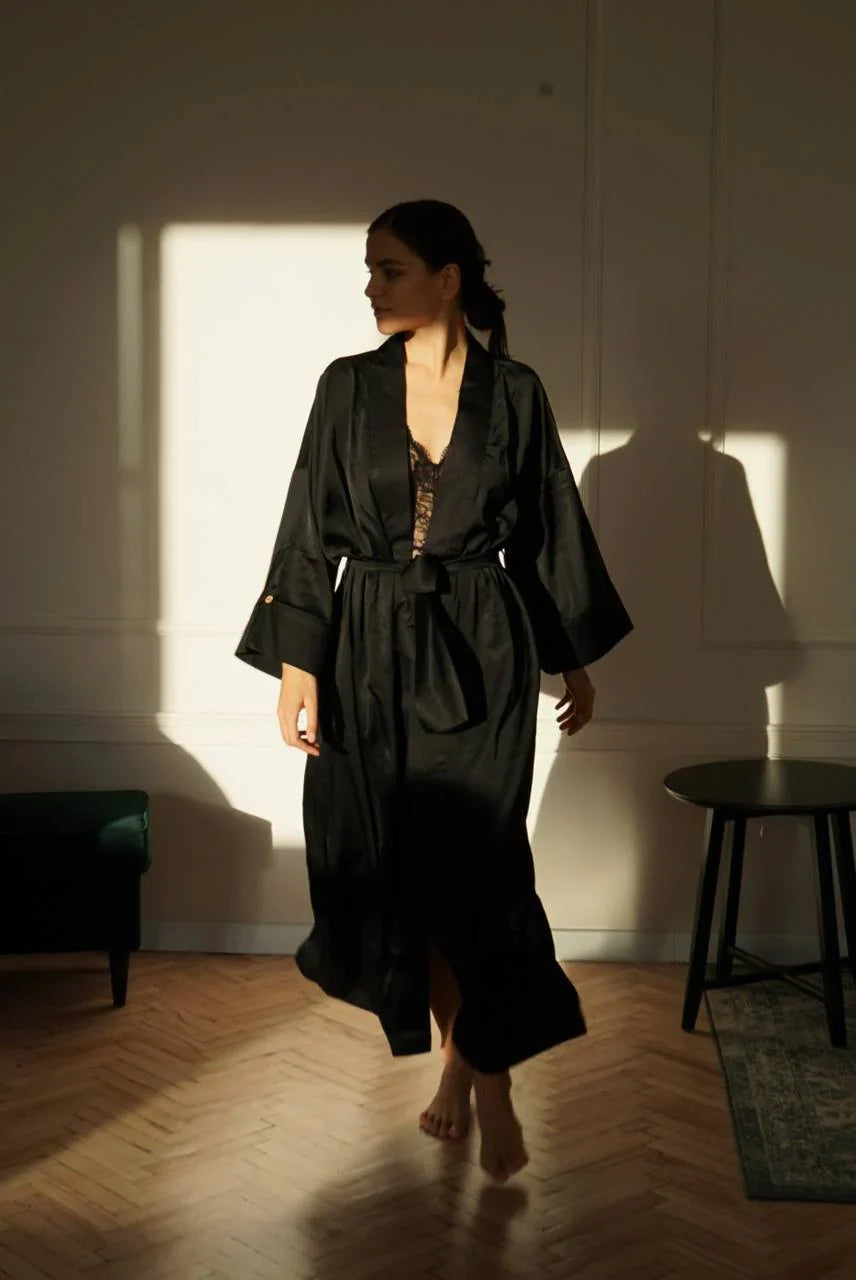 Халат-кімоно жіночий чорний з шовковистої віскози ELEGANTNA SAVE yourself