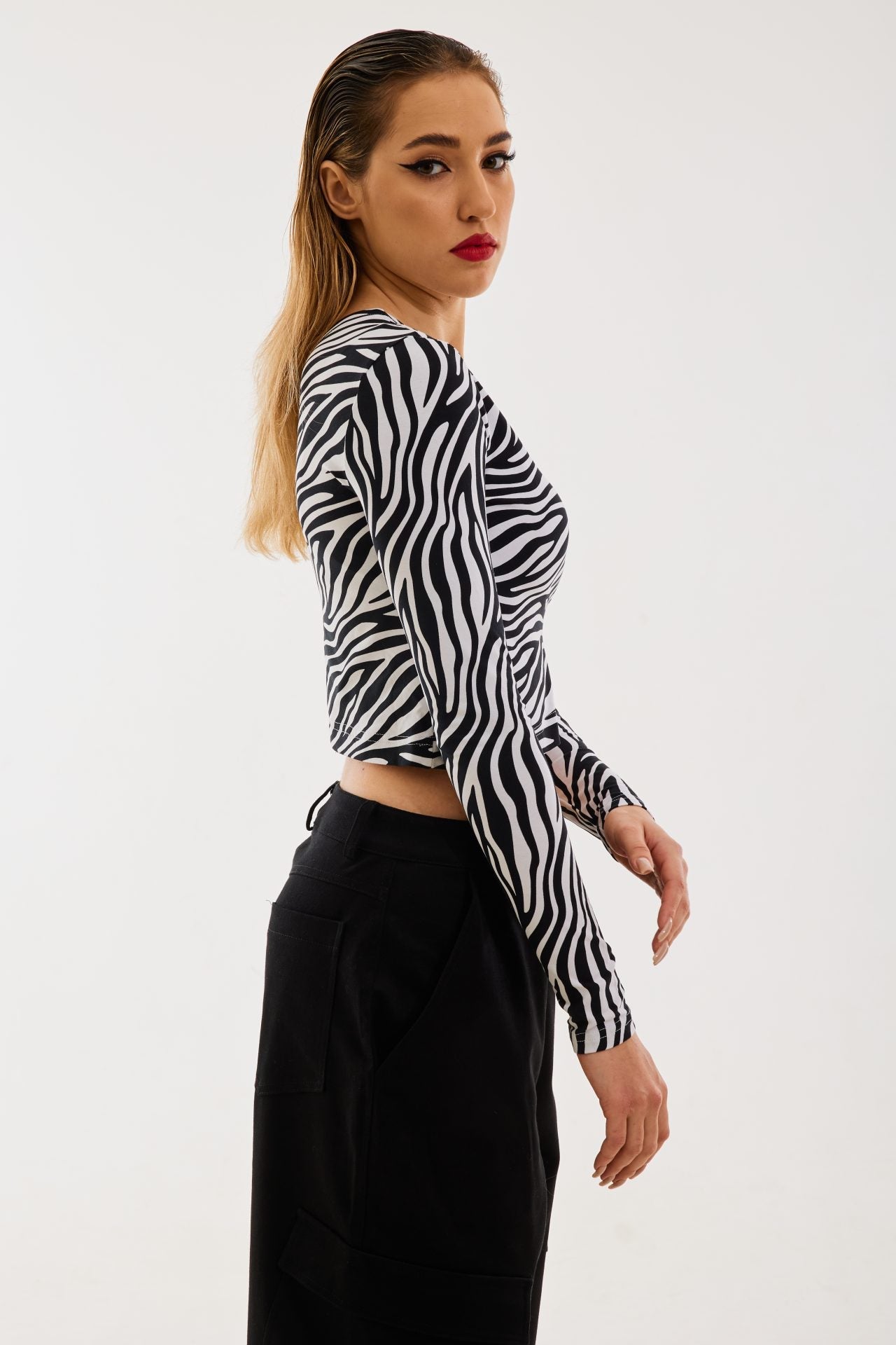 Skrátený top s dlhým rukávom, v 3 farbách BRU