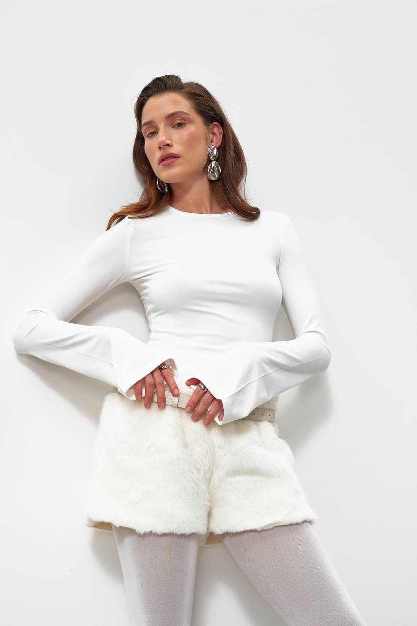 Молочний лонгслів із віскози від KA.EL