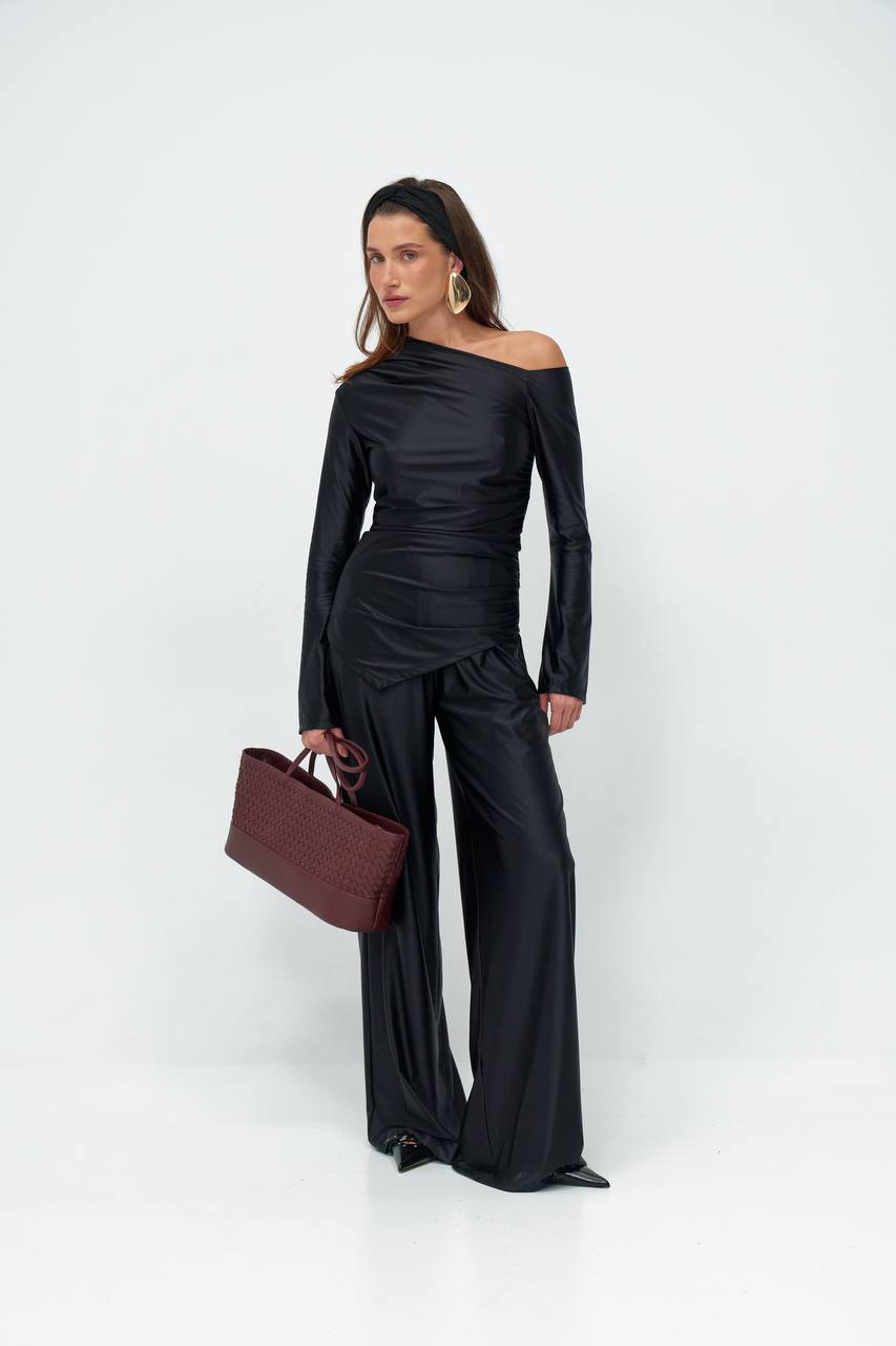 Čierny set s topom a širokými nohavicami od KA.EL