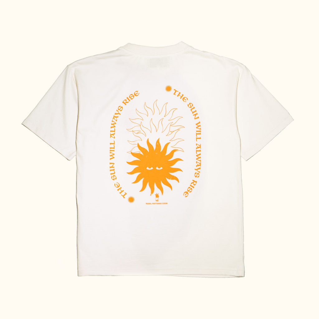 Unisex tričko s nápisom Rising Sun od REBELpatterns