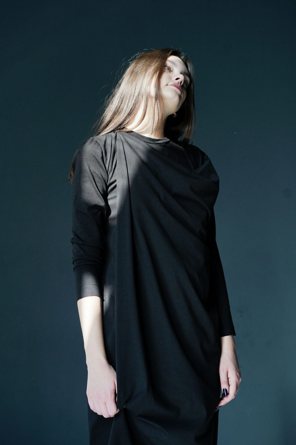 Mníšske šaty od RAHIMA ITEGEZA